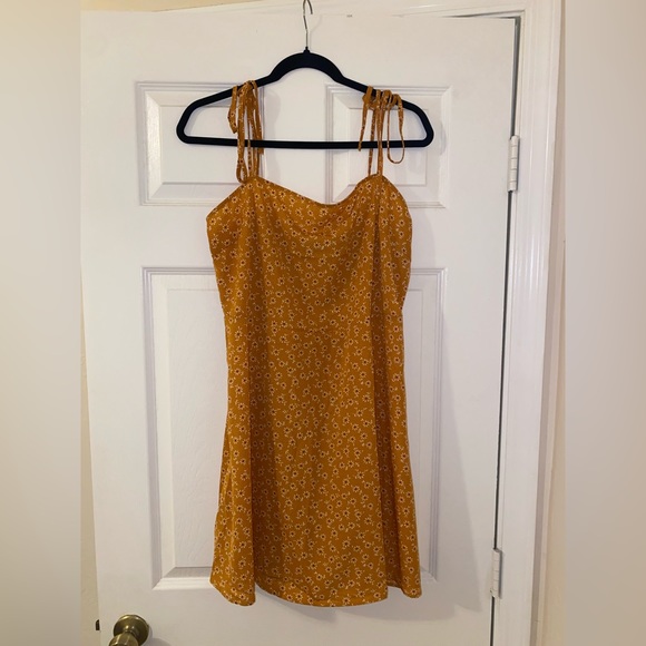 Summer dress - Picture 1 of 1